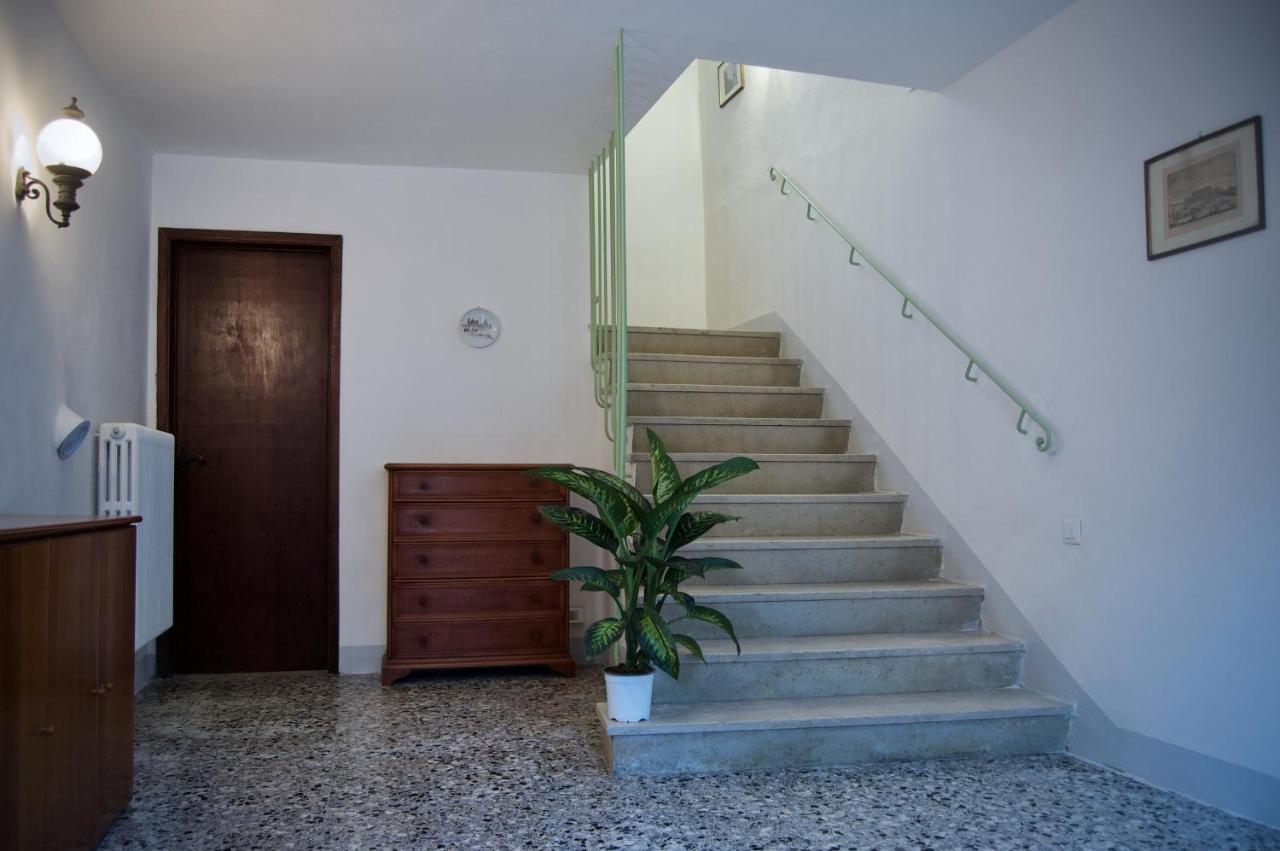 Casa Di Canfreo Lari Extérieur photo